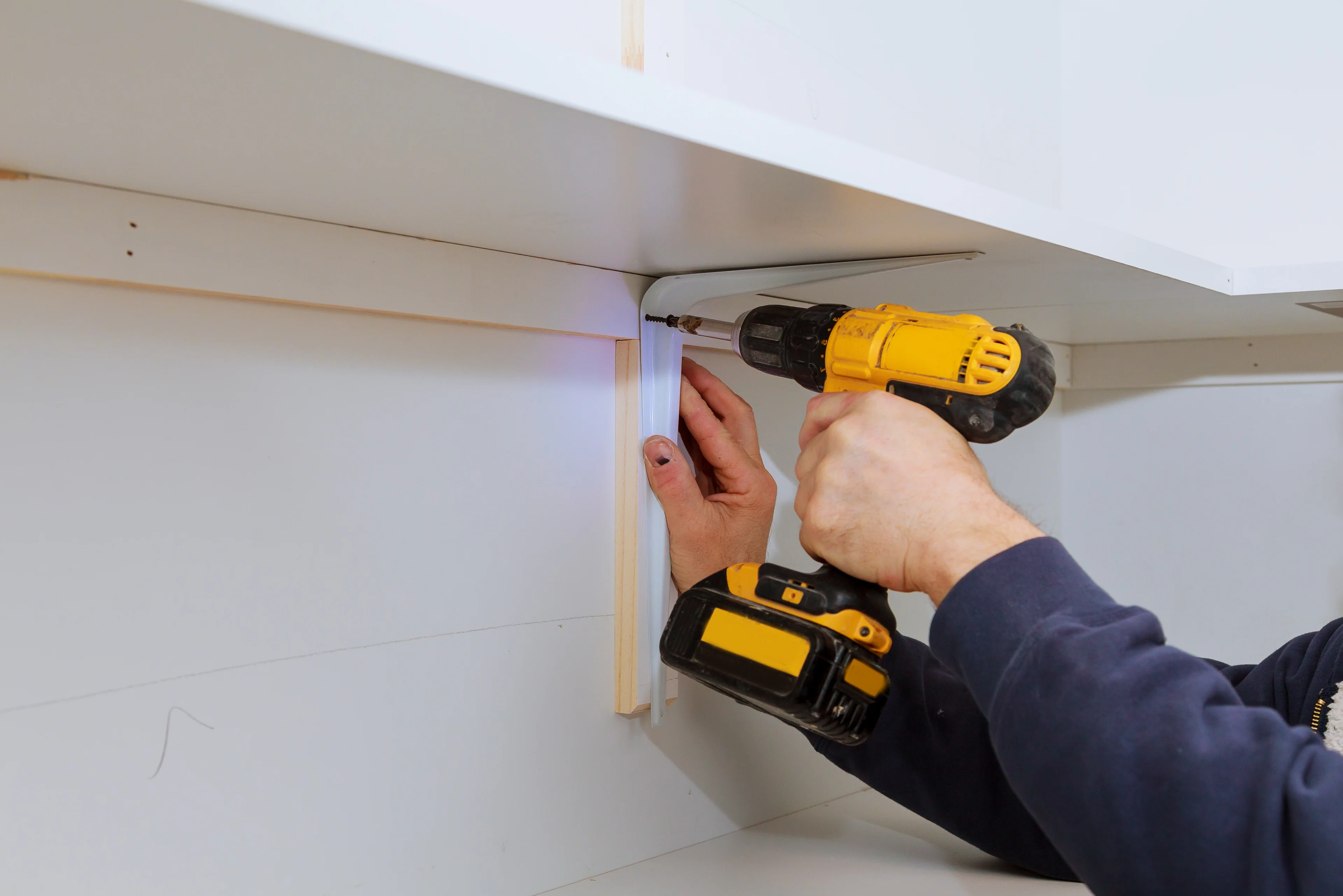 installer une étagère murale